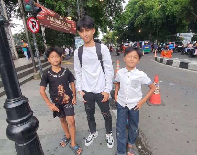 
 “HEBOH! Tik-Tokers Viral Ubay Cinambo, di Buru Hujatan Netizen