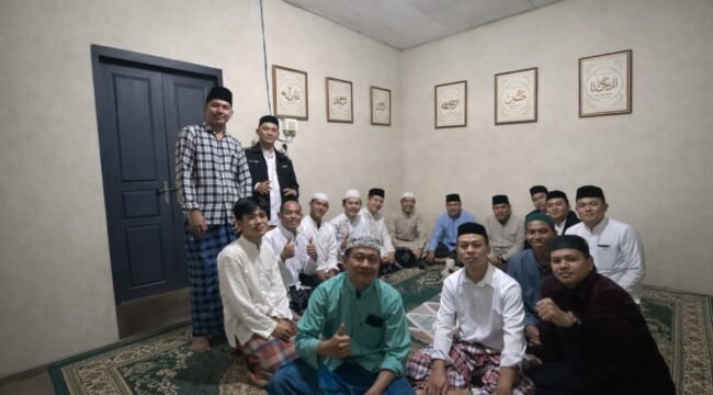 Ikatan Mahasiswa dan Pemuda Semendo-Bengkulu (IMPS-B) bersama Ikatan Keluarga Besar Alumni Mahad Al Haromain Semendo (IKBAL MAROM). (Doc:Tw7)