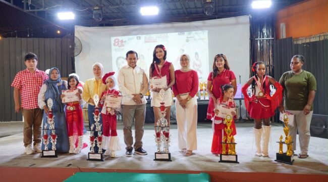 Foto Bersama, Icon Model Merah Putih 2026 Resmi Dibuka Wakil Wali Kota Jayapura. (Doc:gus7)  